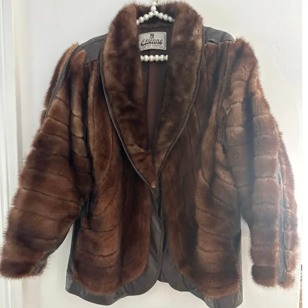 Etienne Fur Coat 80’s flair made in Argentina Buenos Aires mint condition - Picture 1 of 12